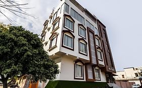Hotel O Kanchan Residency